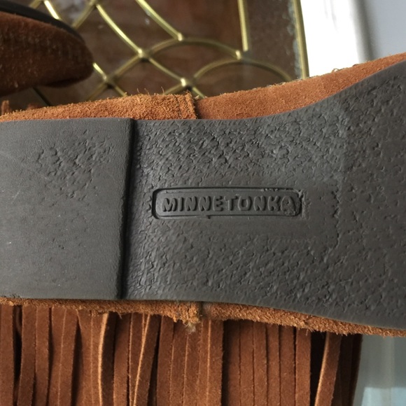 EUC Minnetonka fringed boots - Picture 2 of 7